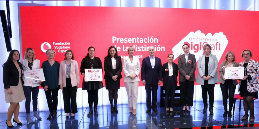 La Fundación Vodafone España presenta la ‘Red de Centros de Referencia Digicraft’