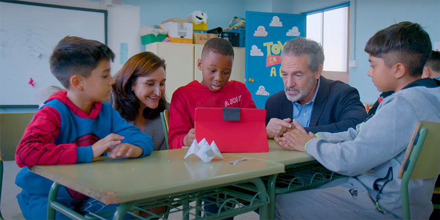 Fundación Vodafone y Save The Children potencian los derechos de la infancia a través de la educación en competencias digitales