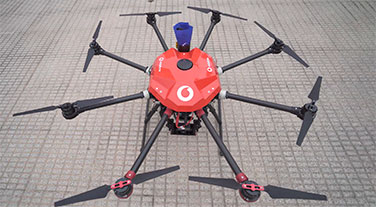 Vodafone realiza el primer vuelo mundial de drones en entorno urbano real, controlado con la red 5G, en Benidorm