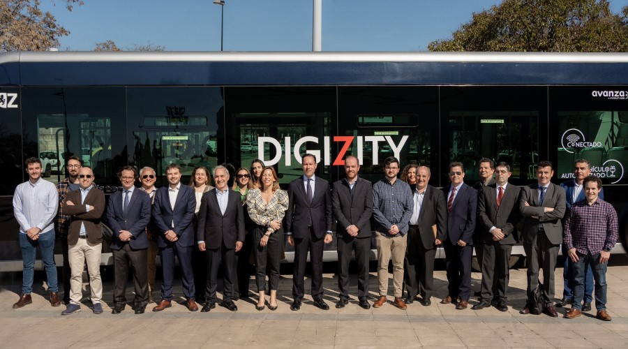 Vodafone conecta con 5G el primer autobús de línea inteligente y conectado de Europa