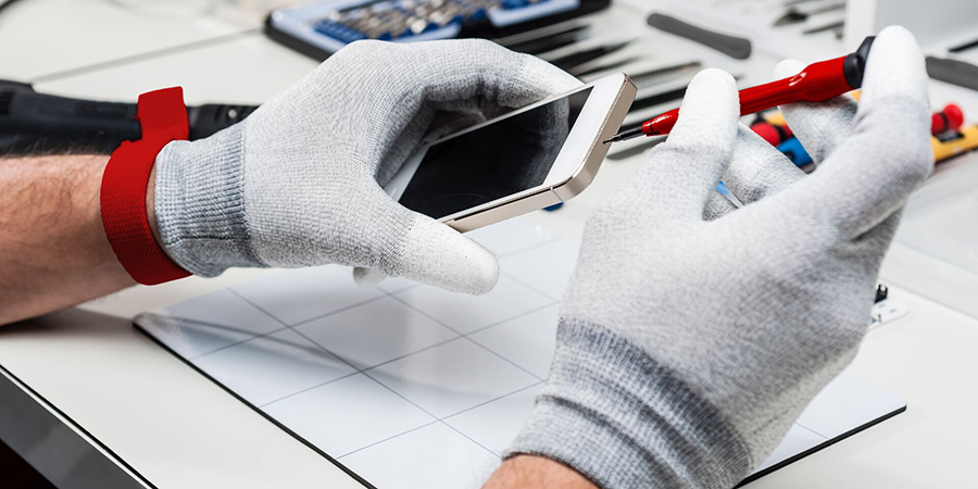 Vodafone España reparó 100.000 móviles de clientes en el último año