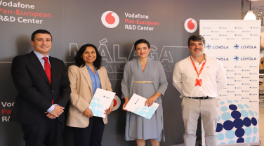 Vodafone y la Universidad Loyola se unen para potenciar el talento de ingenieros graduados
