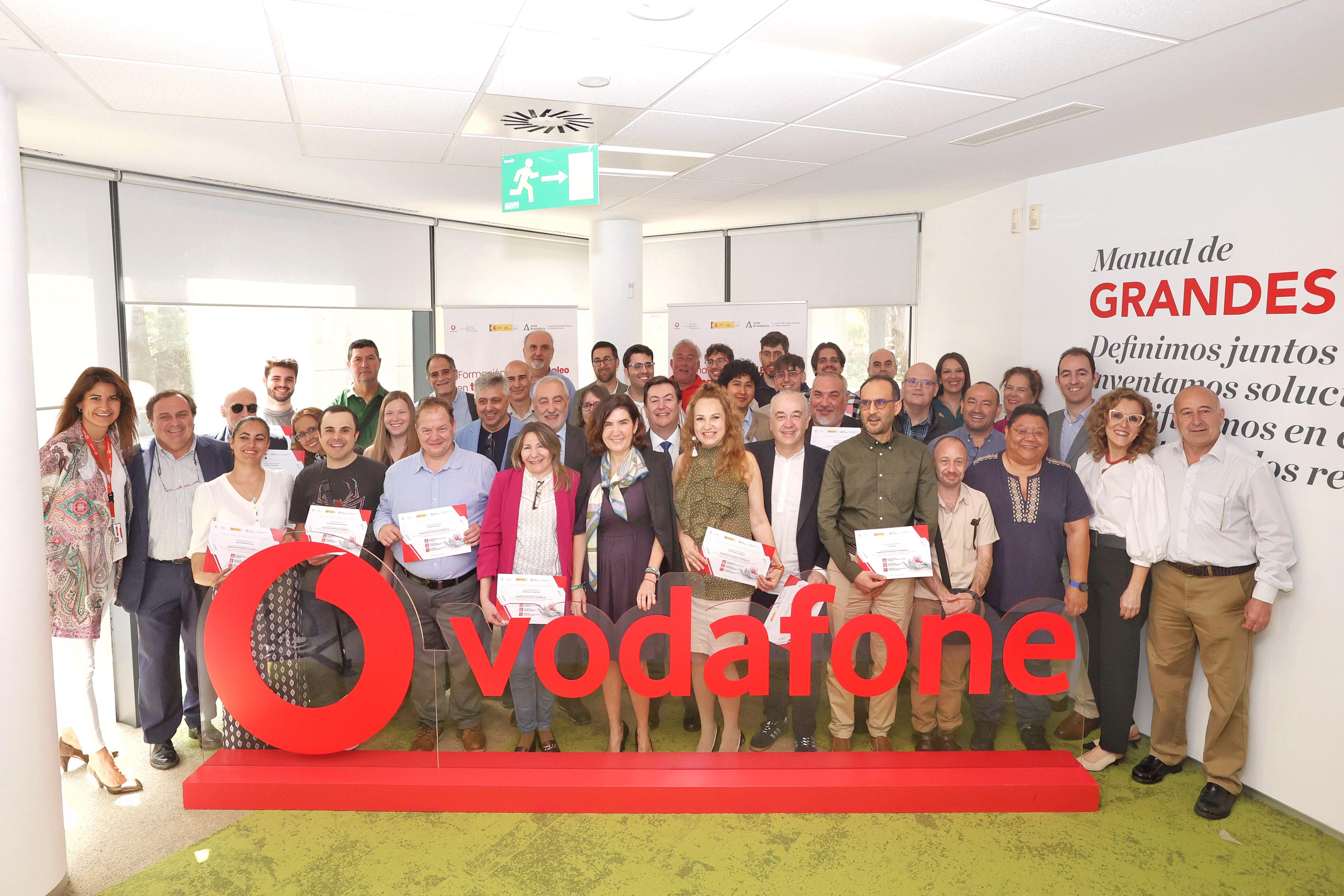 <strong>La Junta de Andalucía y Vodafone lanzan 3.700 nuevas plazas gratuitas en formación 5G para todas las provincias andaluzas</strong>